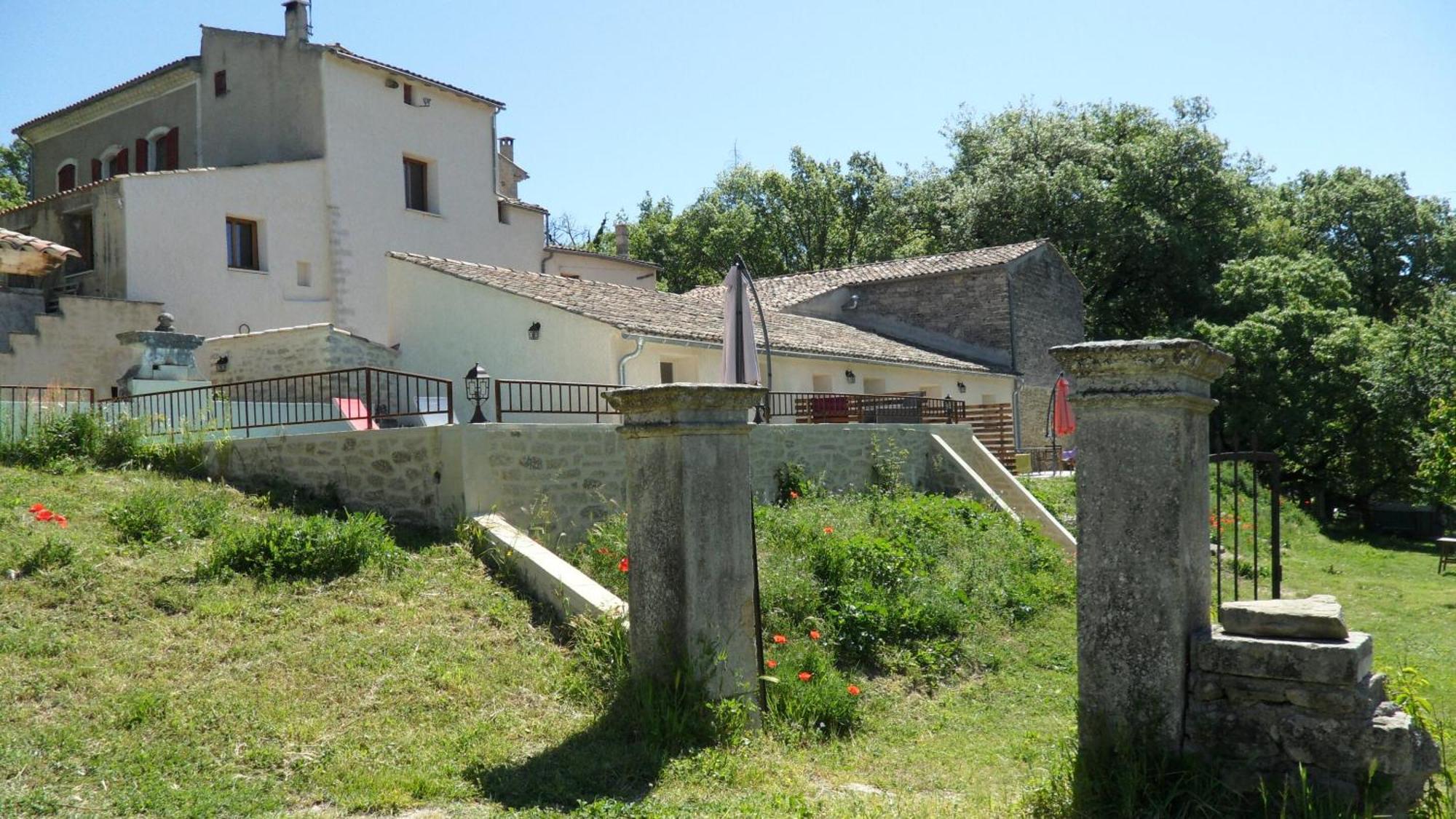 Hotel Les Anes De Forcalquier Esterno foto